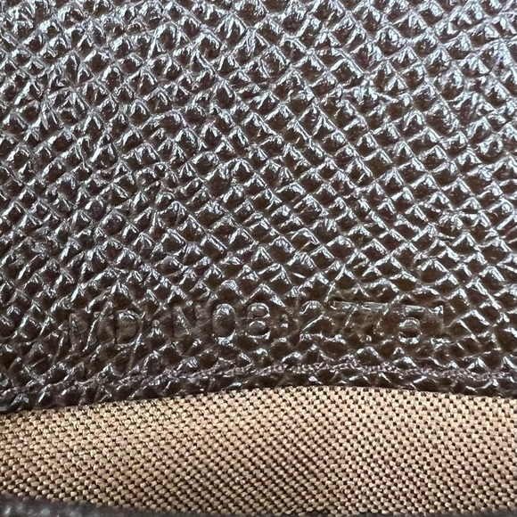 Bulgari long Leather Wallet - Picture 6 of 7